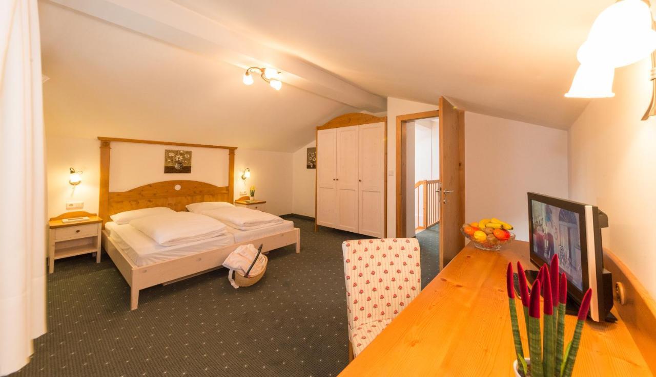 Hotel Hellweger Sand in Taufers Exterior foto